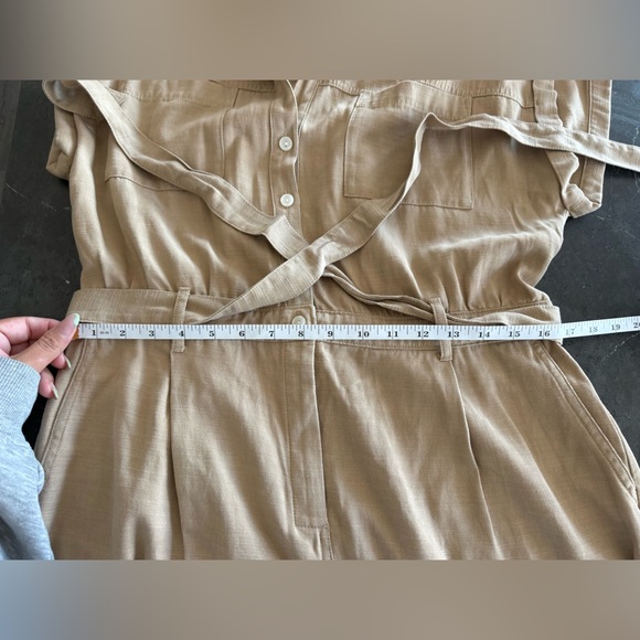 Abercrombie & Fitch Tan Short-Sleeve Jumpsuit - Picture 4 of 7